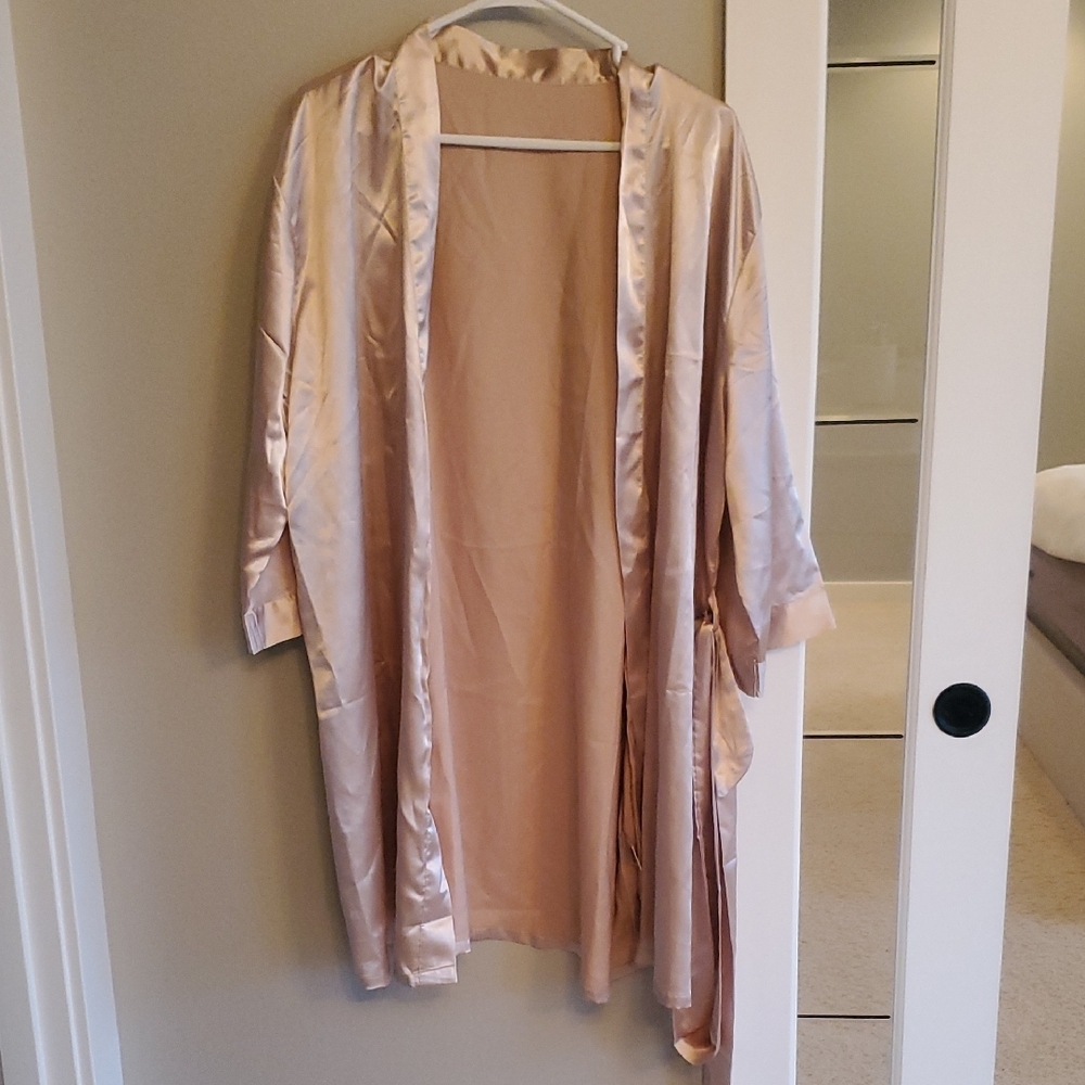 New Elegant Rose Gold Satin Robe